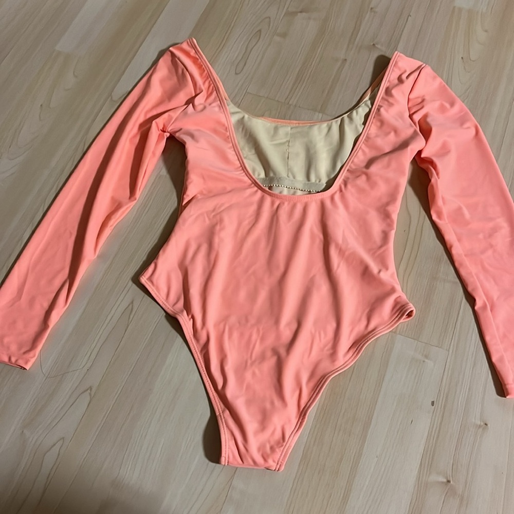 Grapefruit Surf Suit - Picture 2 of 4